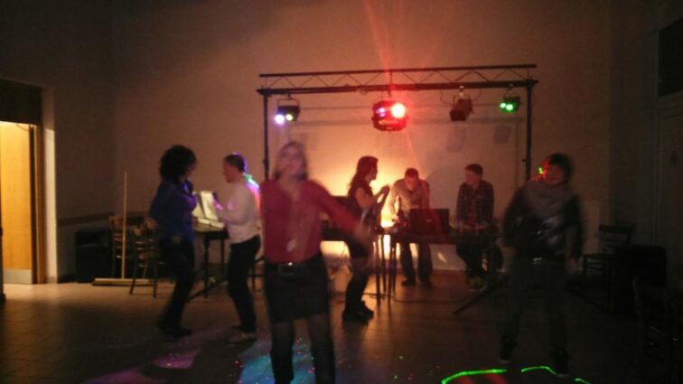 10953946_784530108296504_6830239542926257031_n